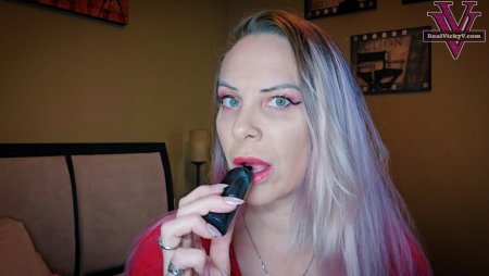 Vicky Vix :  Suck cock for my new BF and his buddies
