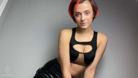 LadyPerse :  I will fuck you with my new strapon POV